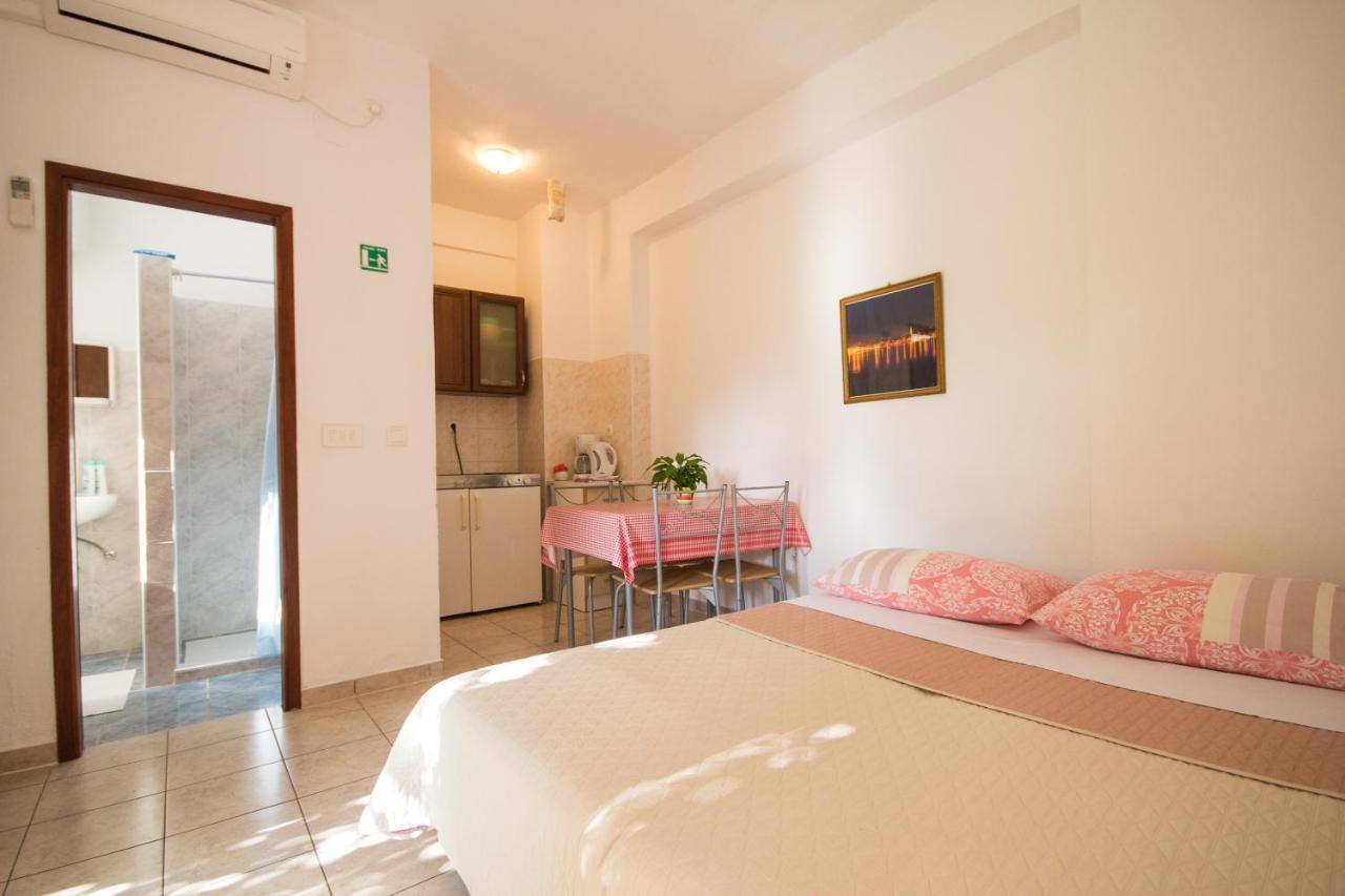 Villa Maria Новиград Екстериор снимка